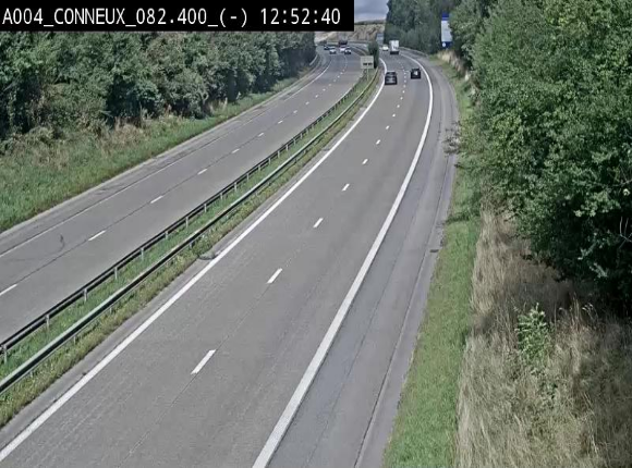 Webcam sur l'E411 avant les sorties 20 menant à Ciney, Dinant et Achêne. Vue orientée vers Namur
