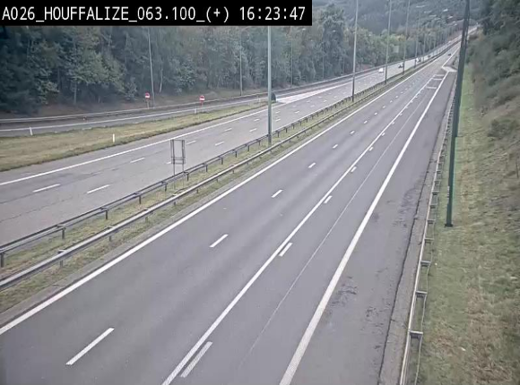 Webcam autoroute des Ardennes (E25/A26) à hauteur d'Houffalize. Vue orientée vers Baraque de Fraiture