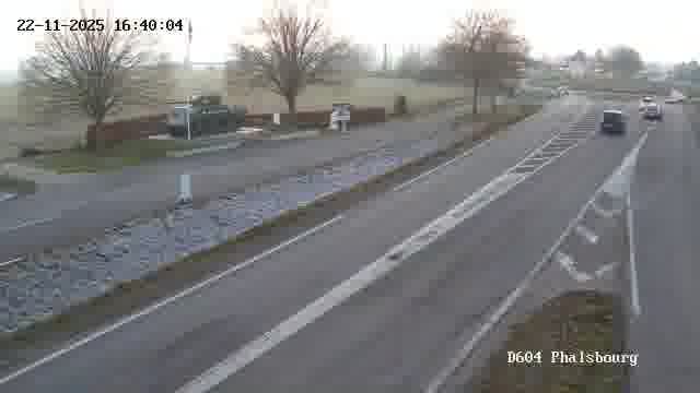 Webcam de surveillance sur D604 (France) à Phalsbourg, cadrée vers Phalsbourg, proposant une information routière utile aux déplacements quotidiens.