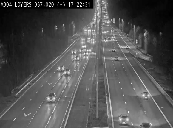 Webcam E411 au niveau du viaduc de Beez à Loyers, entre Champion et Warissoulx. Vue orientée vers Bruxelles