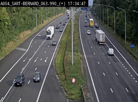 Webcam sur l'E411 à hauteur de la jonction avec la N4 à la sortie de Namur. Vue orientée vers Luxembourg