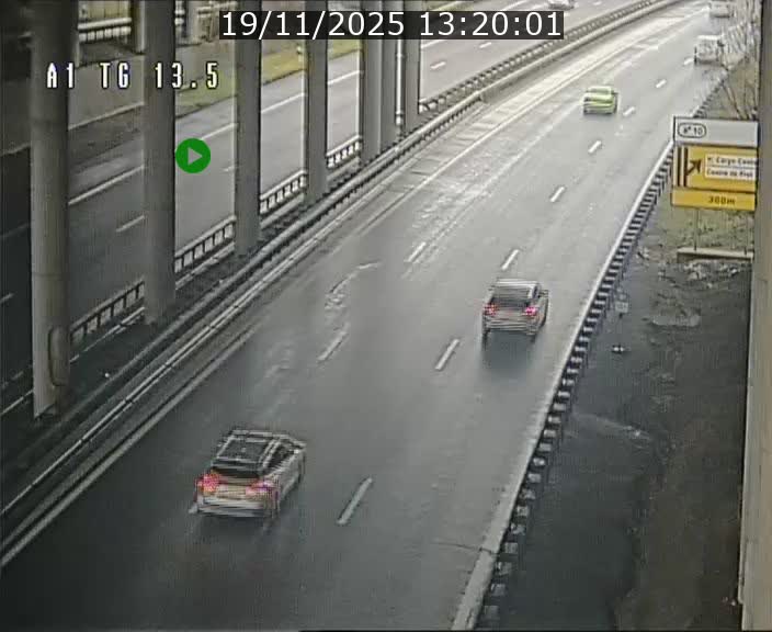 Traffic live webcam Luxembourg Senningen - A1 direction Luxembourg - BK 13.5