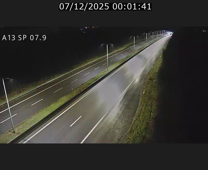 Traffic live webcam Luxembourg Jonction Lankelz - A13 direction Pétange - BK 7.9