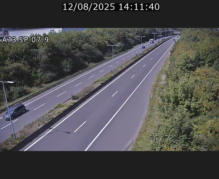 Traffic live webcam Luxembourg Jonction Lankelz - A13 direction Pétange - BK 7.9