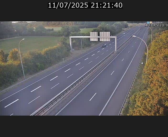 Traffic live webcam Luxembourg Croix de Bettembourg, rond-point d'Hellange - A13 direction Allemagne - BK 20.9