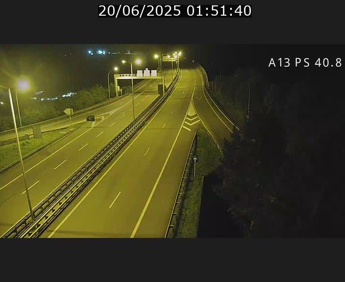 Webcam autoroute A13 à la sortie est du tunnel Markusbierg à Schengen. Vue sur le pont de la Moselle, vers l'Allemagne