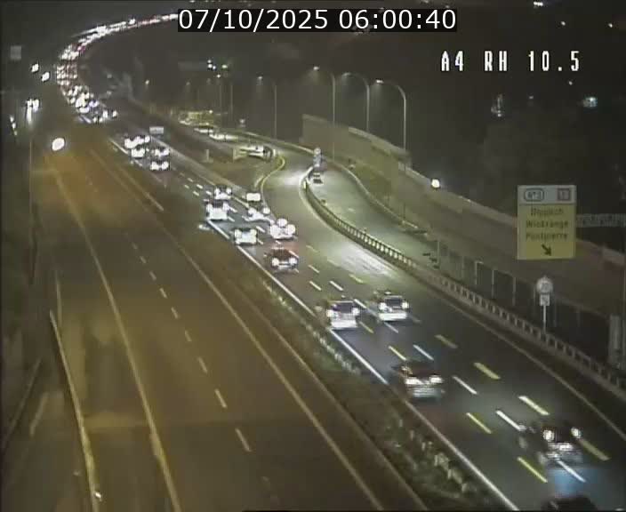 Traffic live webcam Luxembourg Pontpierre - A4 - BK 10.5 - direction Luxembourg