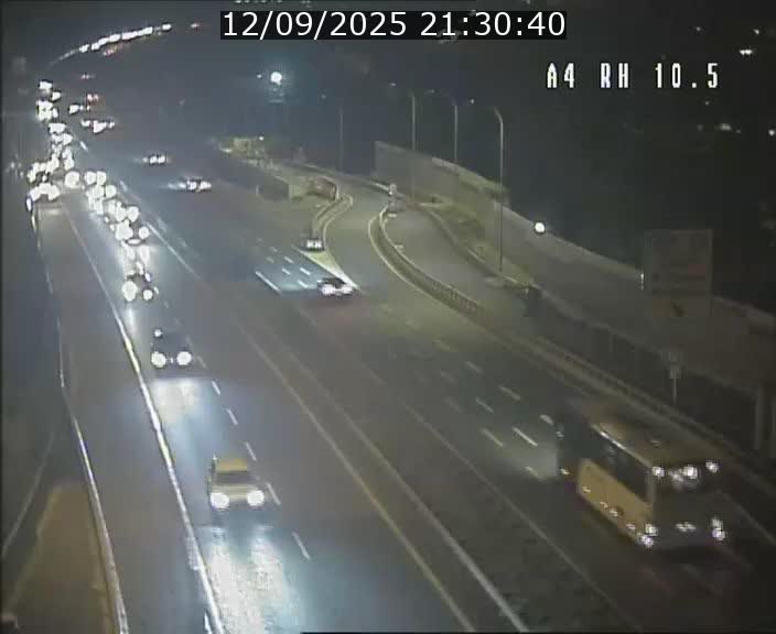 Traffic live webcam Luxembourg Pontpierre - A4 - BK 10.5 - direction Luxembourg