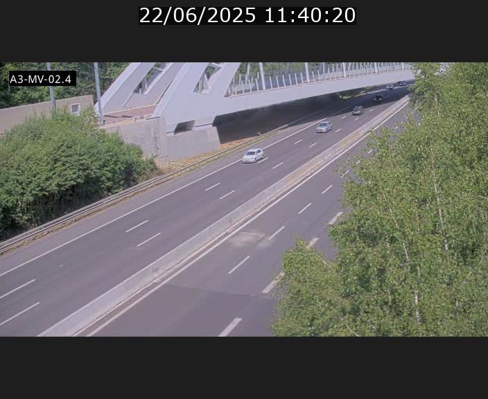 Webcam autoroute de la France (A3) au Luxembourg à Fentange, à proximité de la Croix de Gasperich. Vue orientée vers la Cloche d'Or