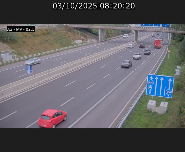 Webcam autoroute A3 au Luxembourg à proximité de la Croix de Gasperich. Vue orientée vers Luxembourg
