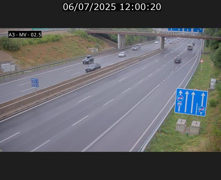 Webcam autoroute A3 au Luxembourg à proximité de la Croix de Gasperich. Vue orientée vers Luxembourg