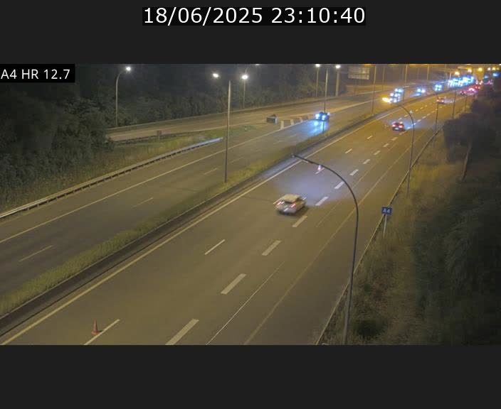 Traffic live webcam Luxembourg Esch sur Alzette - A4 - BK 12.7 - direction Esch-Belval