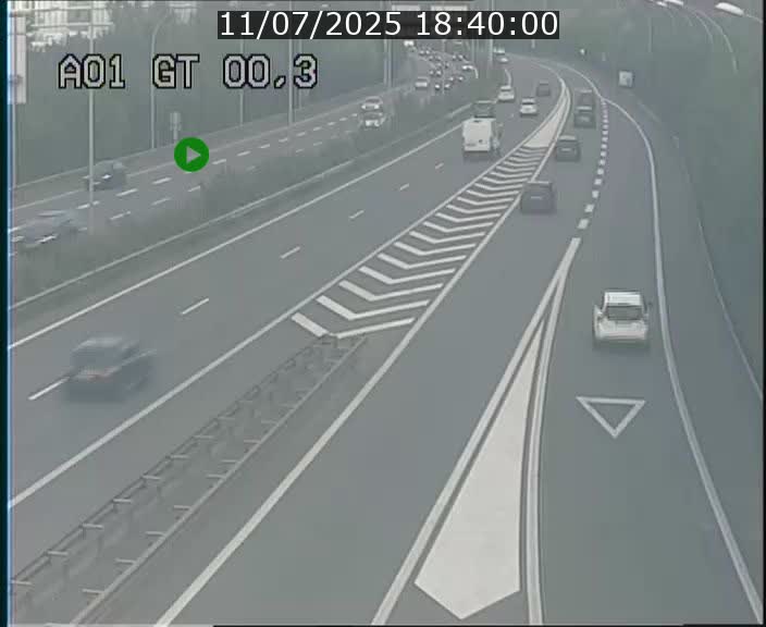 Traffic live webcam Luxembourg Croix de Gasperich - A1 direction Kirchberg - BK 0.3