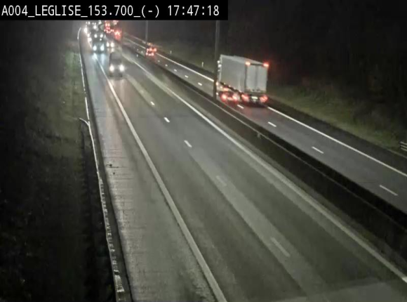 Webcam autoroute A4 (E411-E25) à Léglise, avant la jonction avec la N40. Vue orientée vers Bruxelles