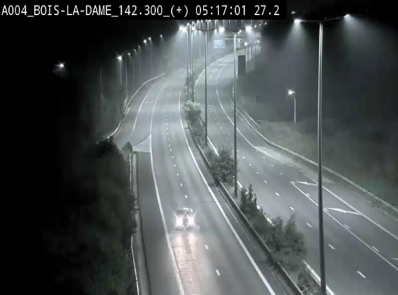 Webcam située entre la sortie 29 Neufchâteau et la jonction avec l'E25 en direction de Liège et Luxembourg