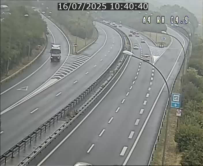 Traffic live webcam Luxembourg Leudelange - A4 - BK 4.9 - direction Luxembourg