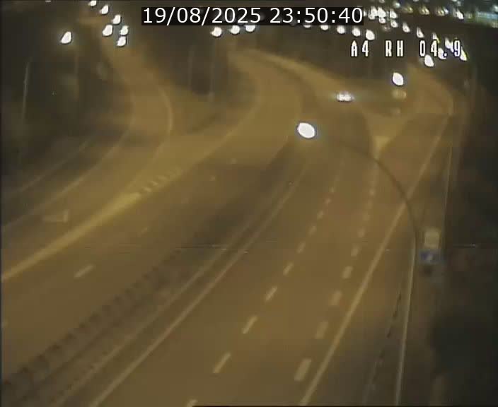 Traffic live webcam Luxembourg Leudelange - A4 - BK 4.9 - direction Luxembourg