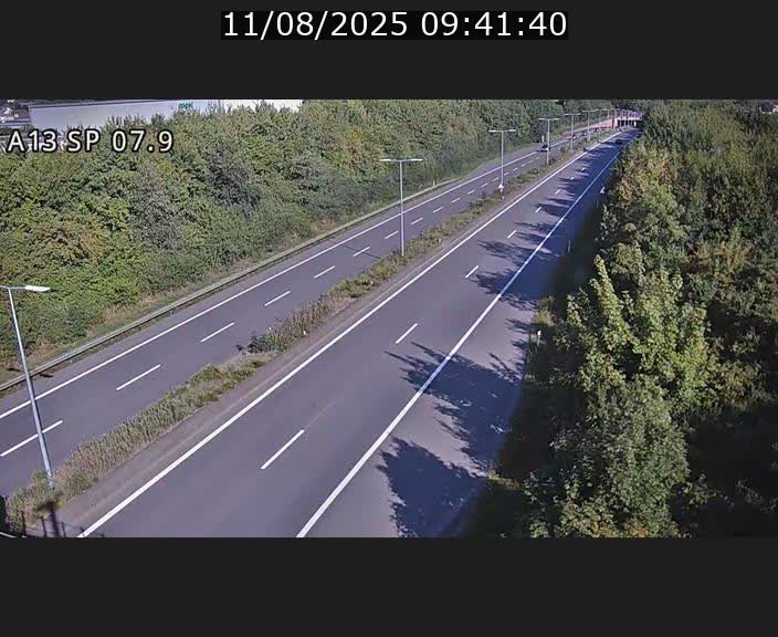 Traffic live webcam Luxembourg Jonction Lankelz - A13 direction Pétange - BK 7.9