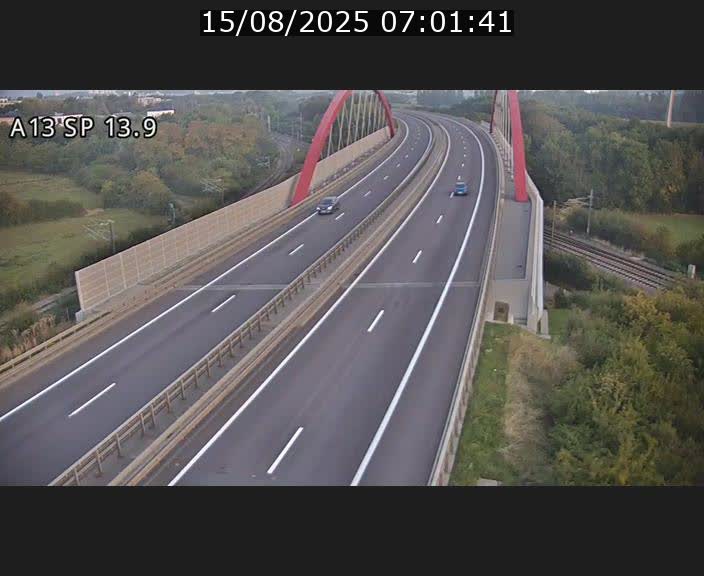 Traffic live webcam Luxembourg Kayl - A13 direction Esch-sur-Alzette/Luxembourg-ville - BK 13.9