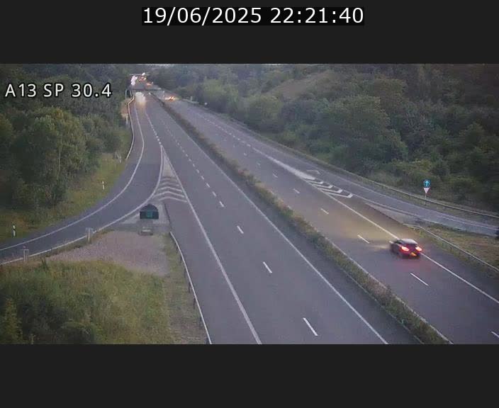 Traffic live webcam Luxembourg Altwies - A13 direction Luxembourg-ville - BK 30.4