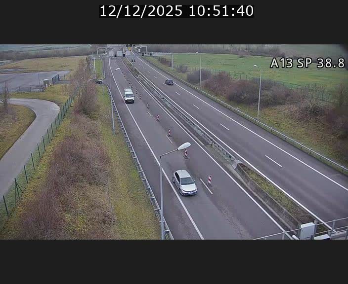 Webcam autoroute A13 à l'entrée ouest du tunnel Markusbierg à Schengen. Vue orientée vers le tunnel et l'Allemagne