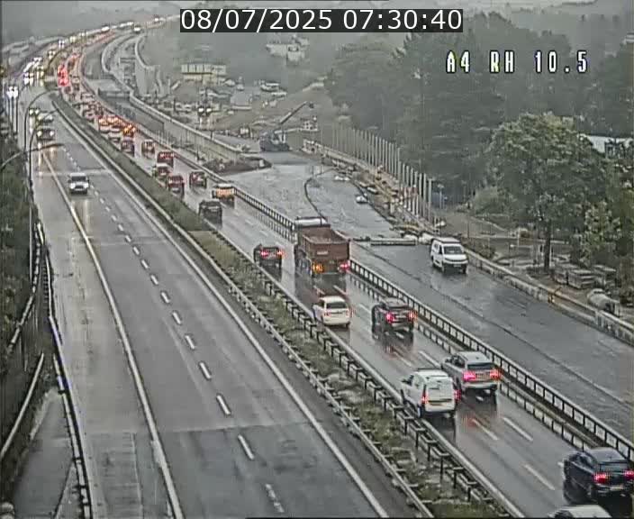 Traffic live webcam Luxembourg Pontpierre - A4 - BK 10.5 - direction Luxembourg