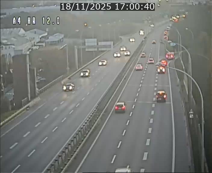 Traffic live webcam Luxembourg Jonction Foetz - A4 - BK 12.0 - direction Esch sur Alzette