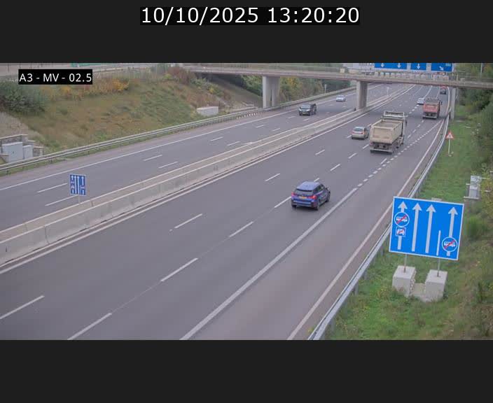 Webcam autoroute A3 au Luxembourg à proximité de la Croix de Gasperich. Vue orientée vers Luxembourg