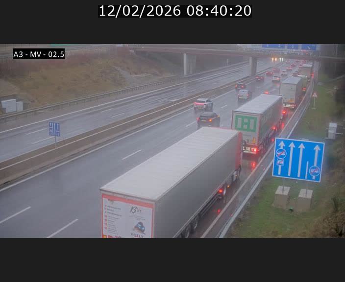 Webcam autoroute A3 au Luxembourg à proximité de la Croix de Gasperich. Vue orientée vers Luxembourg
