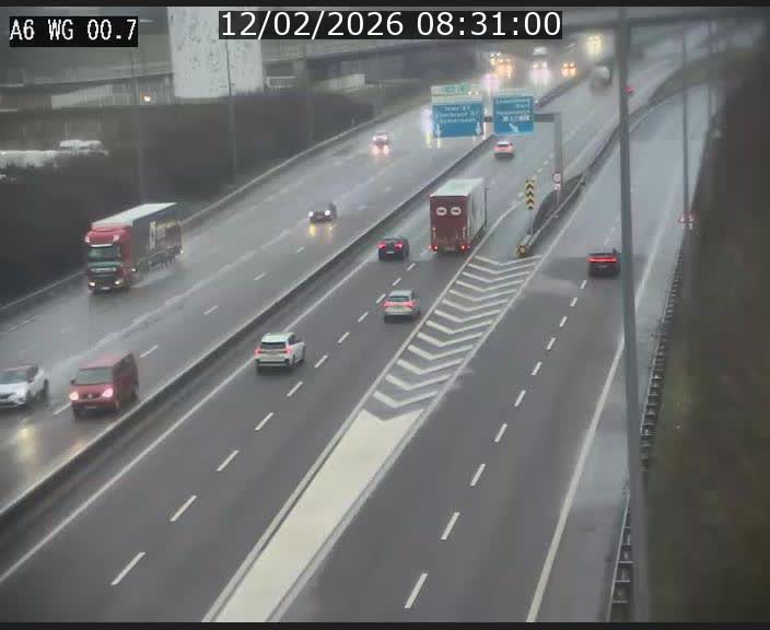 Traffic live webcam Luxembourg Croix de Cessange - A6 - BK 0.7 - direction A3 France