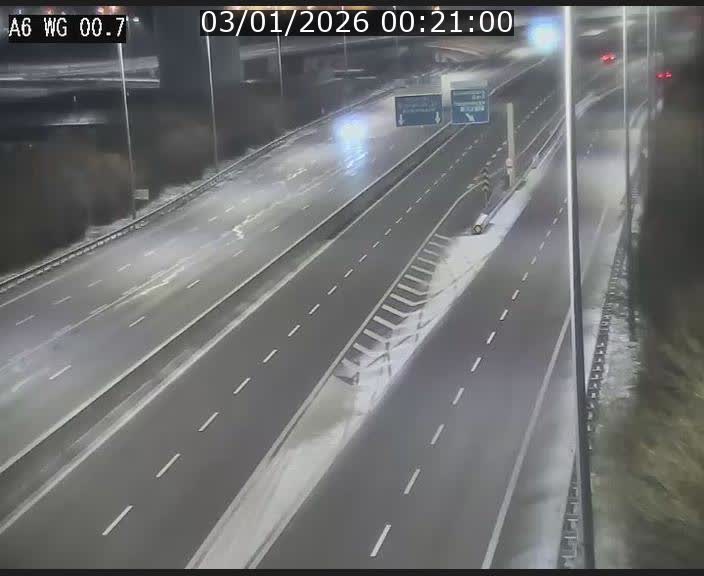 Traffic live webcam Luxembourg Croix de Cessange - A6 - BK 0.7 - direction A3 France