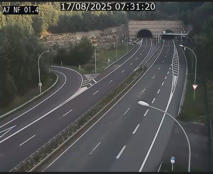 Caméra autoroute Luxembourg A7 - Echangeur Waldhaff - direction Tunnel Stafelter