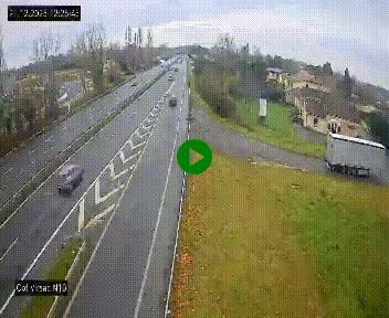Vue en direct de l'autoroute A10 grâce à un drône situé au-dessus du péage de Virsac