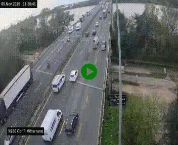 Webcam sur le périphérique de Bordeaux à l'est de la ville. Caméra située sur le Pont Mitterand sur la N230