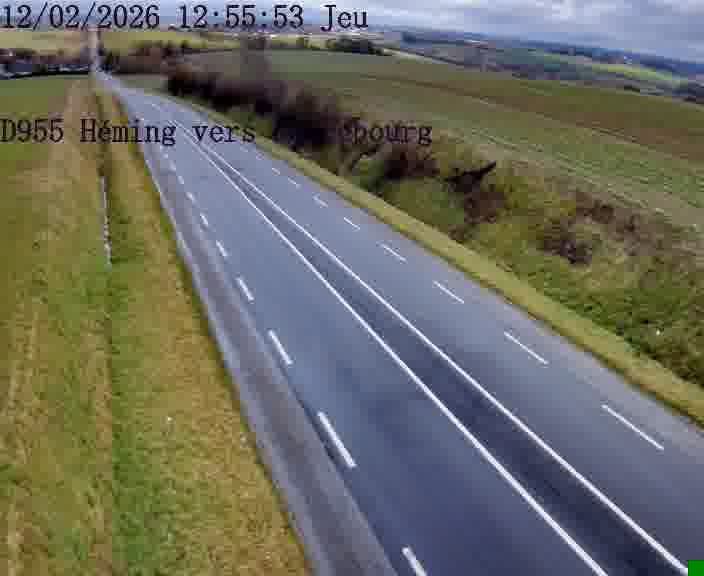 Caméra routière située sur D955 (France) à Heming, orientée vers Sarrebourg, surveillant en continu la circulation locale et régionale.
