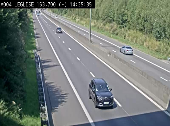 Webcam autoroute A4 (E411-E25) à Léglise, avant la jonction avec la N40. Vue orientée vers Bruxelles