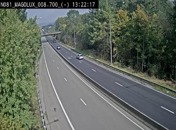 Webcam sur la N81 (E411) à hauteur de la jonction avec la N883. Vue orientée vers Arlon
