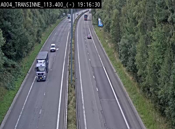 Caméra trafic E411 (A4) - Transinne direction Namur - BK 113.425