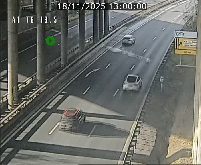 Traffic live webcam Luxembourg Senningen - A1 direction Luxembourg - BK 13.5