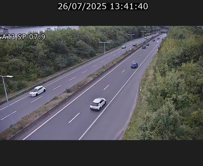 Traffic live webcam Luxembourg Jonction Lankelz - A13 direction Pétange - BK 7.9