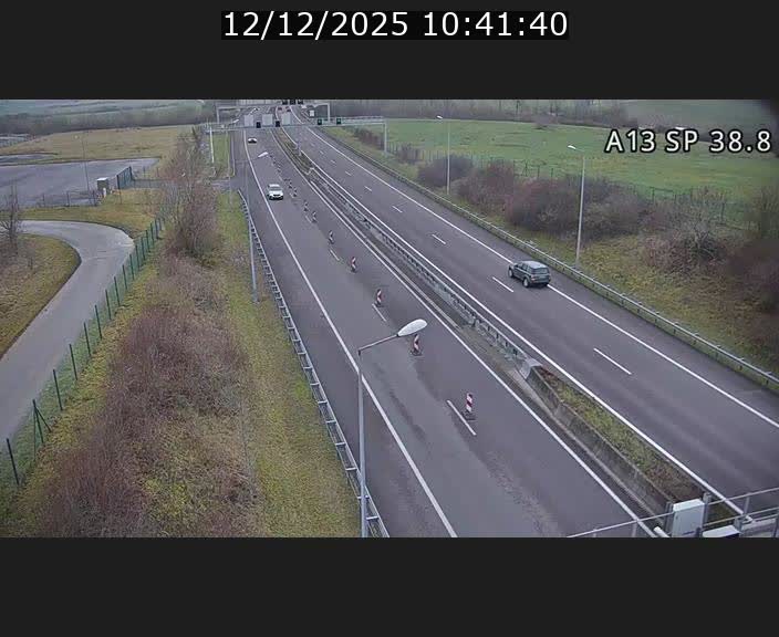 Webcam autoroute A13 à l'entrée ouest du tunnel Markusbierg à Schengen. Vue orientée vers le tunnel et l'Allemagne