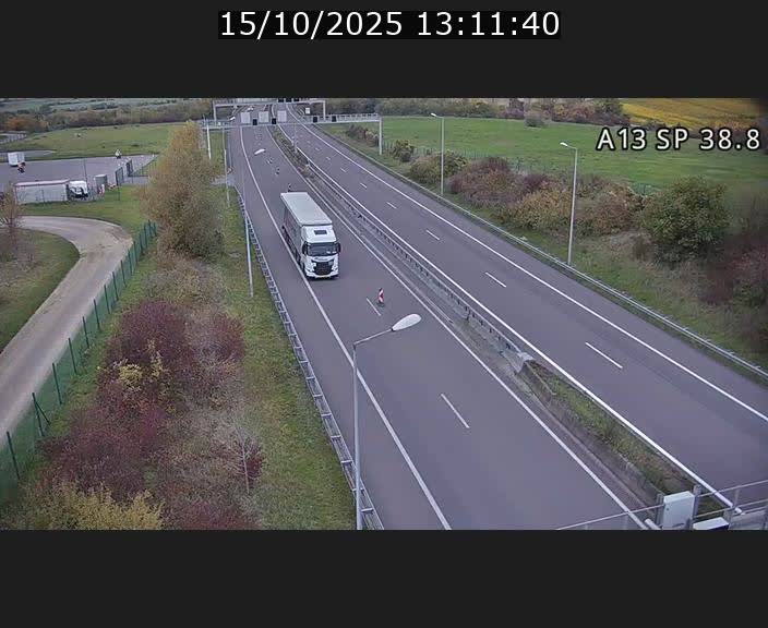 Webcam autoroute A13 à l'entrée ouest du tunnel Markusbierg à Schengen. Vue orientée vers le tunnel et l'Allemagne