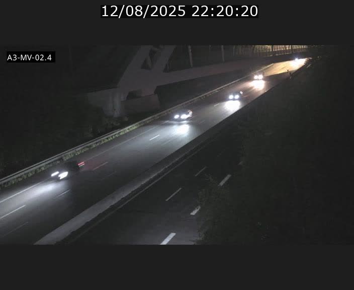 Webcam autoroute de la France (A3) au Luxembourg à Fentange, à proximité de la Croix de Gasperich. Vue orientée vers la Cloche d'Or