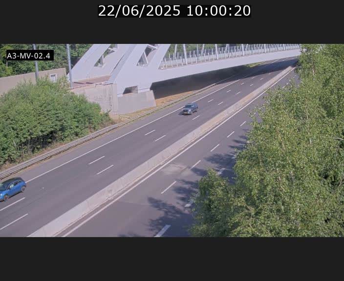 Webcam autoroute de la France (A3) au Luxembourg à Fentange, à proximité de la Croix de Gasperich. Vue orientée vers la Cloche d'Or