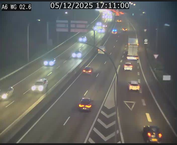 Traffic live webcam Luxembourg Croix de Cessange - A6 - BK 2.6 - direction France/Allemagne