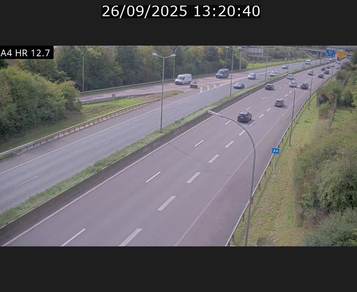 Traffic live webcam Luxembourg Esch sur Alzette - A4 - BK 12.7 - direction Esch-Belval