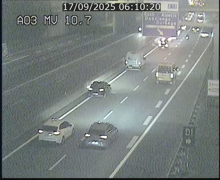 Traffic live webcam Luxembourg Croix de Bettembourg - A3 - BK 10.7 - direction France