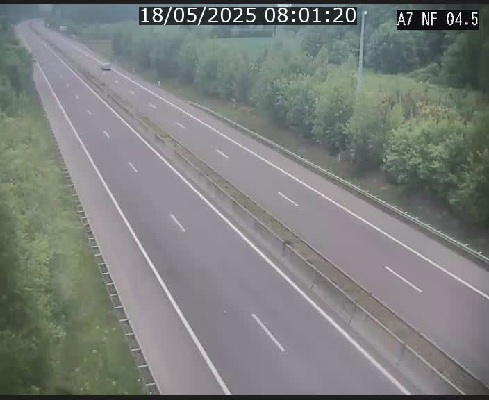 Caméra autoroute Luxembourg A7 - Passage à gibier Rëngelbour - direction Tunnel Grouft