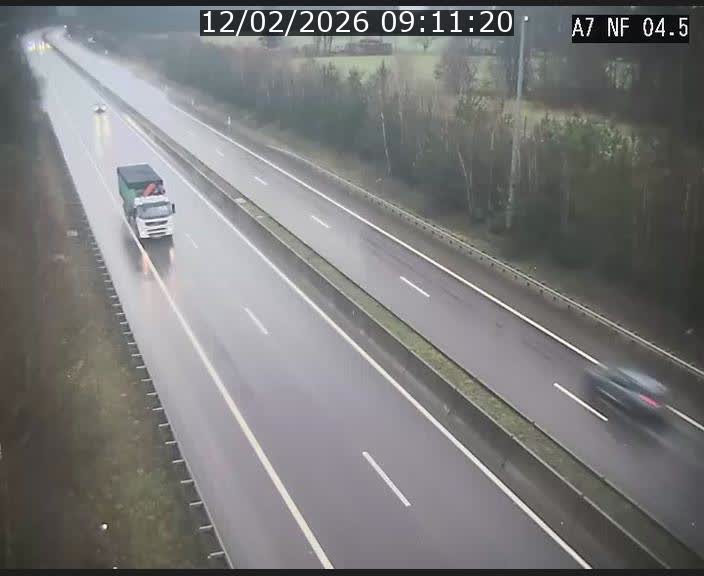 Caméra autoroute Luxembourg A7 - Passage à gibier Rëngelbour - direction Tunnel Grouft