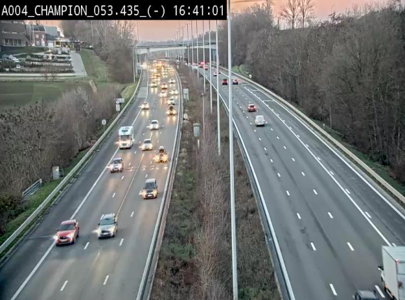 Webcam E411 à Champion, à proximité de Namur. Vue orientée vers Bruxelles